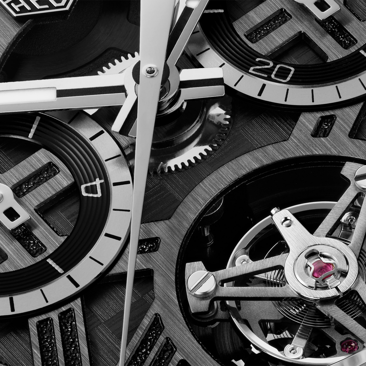 タグ・ホイヤー カレラ トゥールビヨン エクストリーム スポーツ 44mm – ブラック