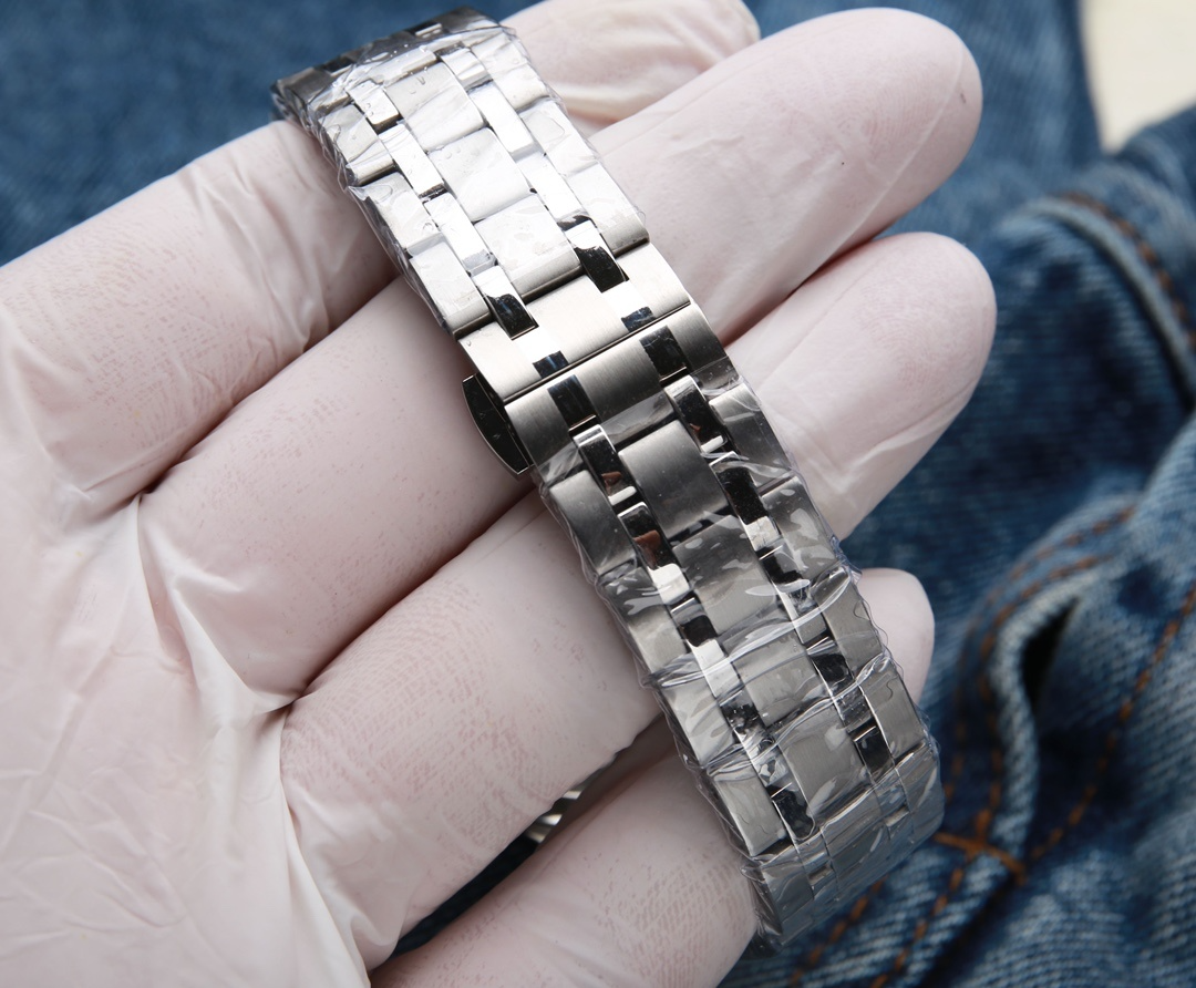 ЅК Presage Watch White